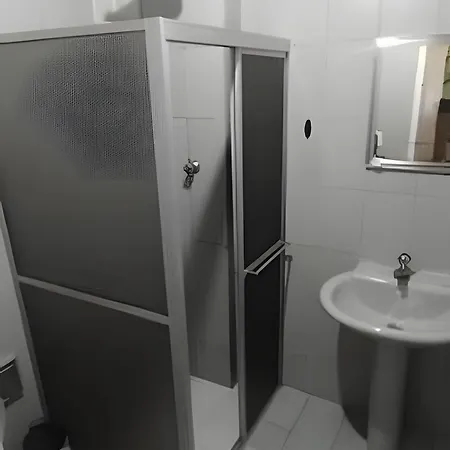 Quarto Solteiro Climatizado Em Condominio Residen *